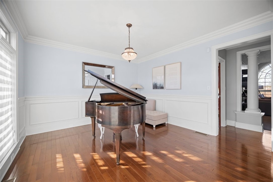 302 Buckingham Drive