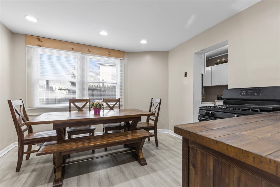 535 E Warrington Ave