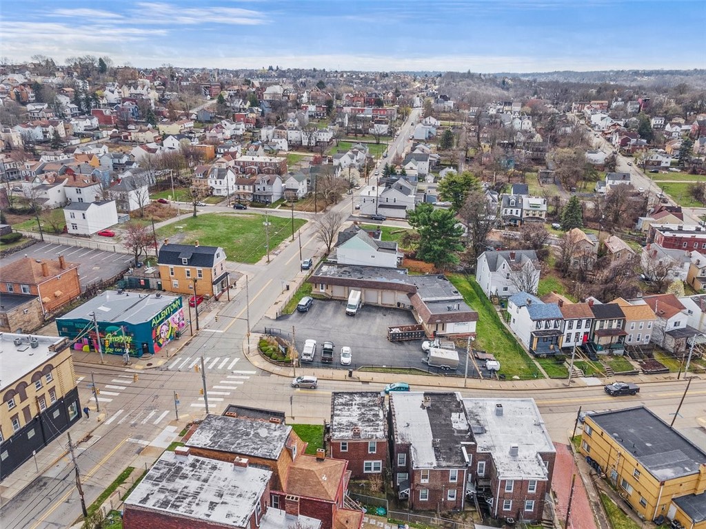 535 E Warrington Ave