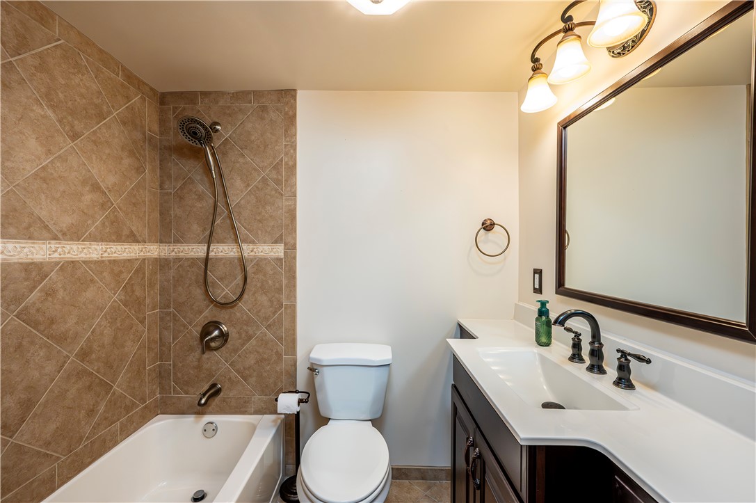 2170 Grandview Avenue