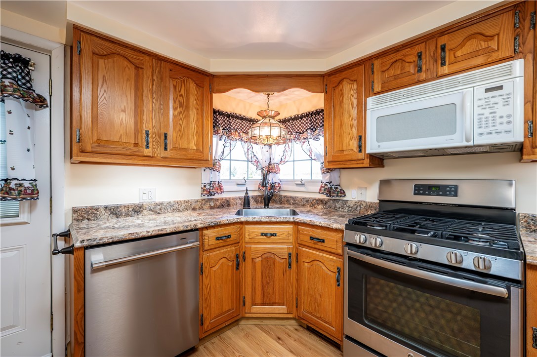 2170 Grandview Avenue