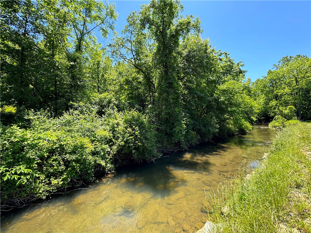 342 Manor Harrison City Rd