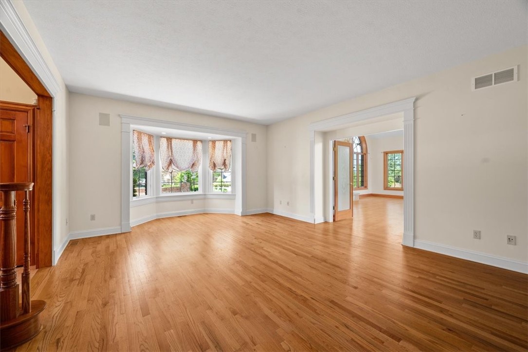 6002 Great Oak Drive