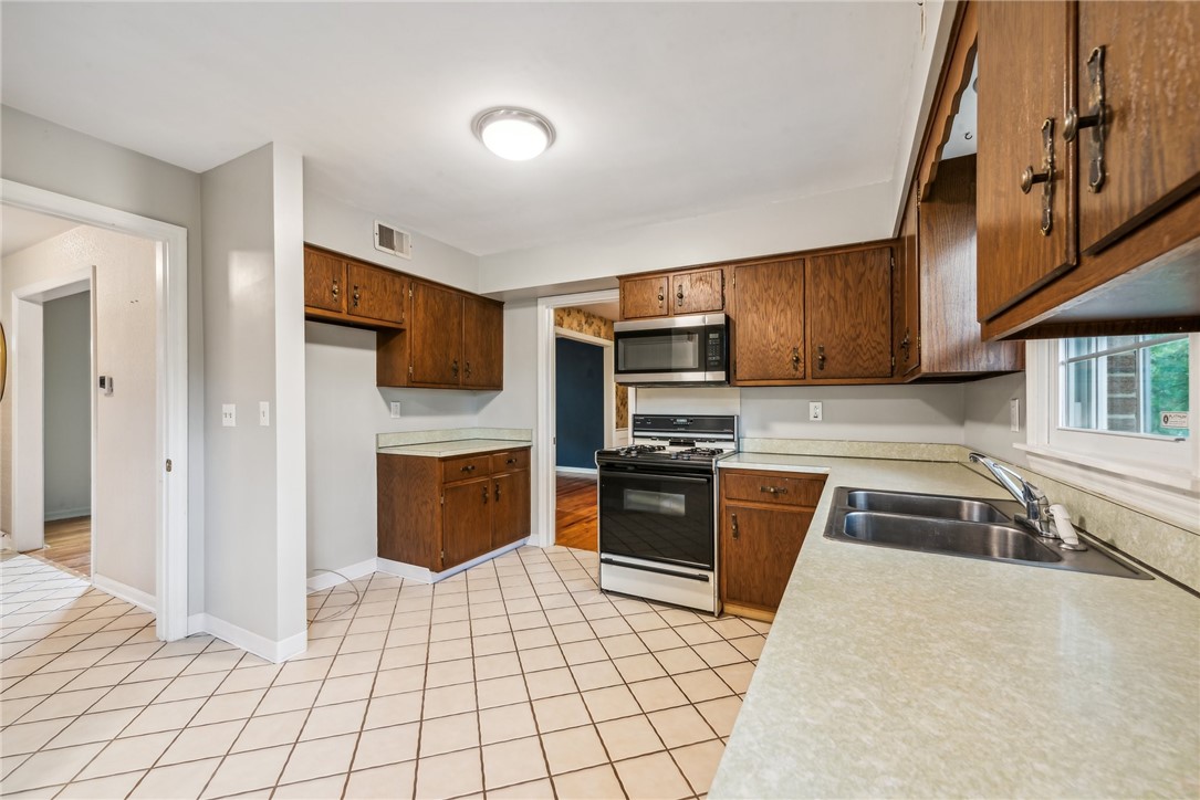 12 Chestnut Hill Drive