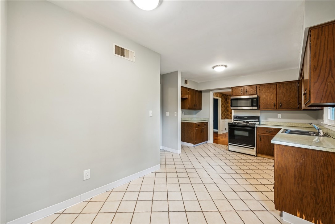 12 Chestnut Hill Drive