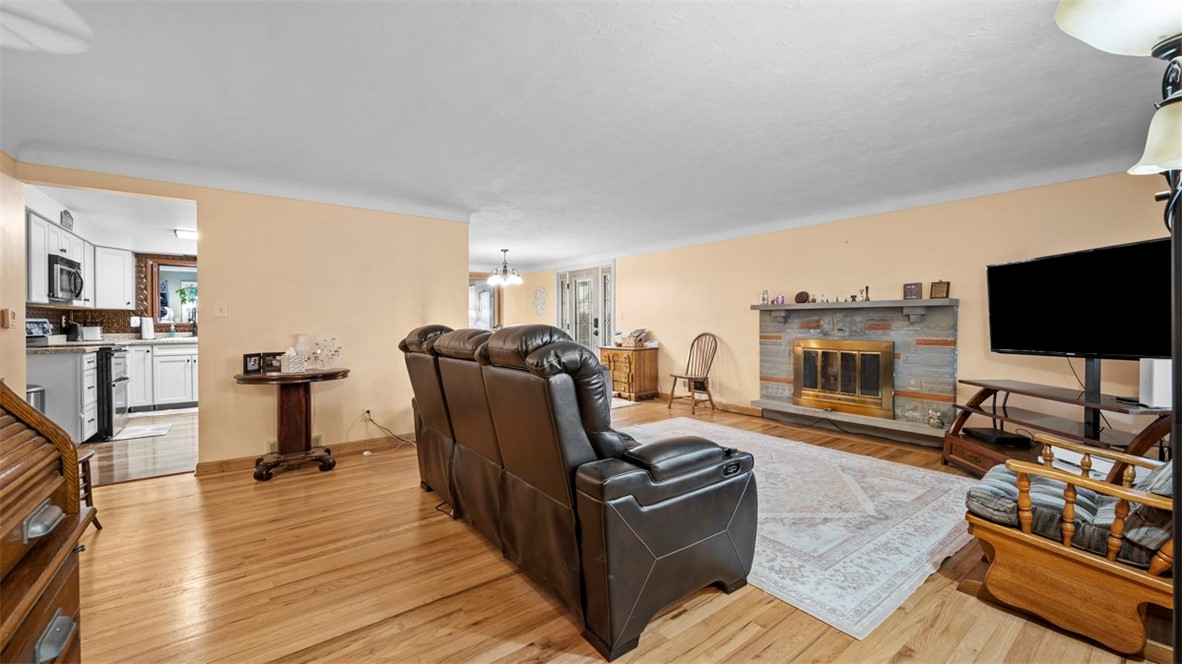 203 Old Leechburg Rd