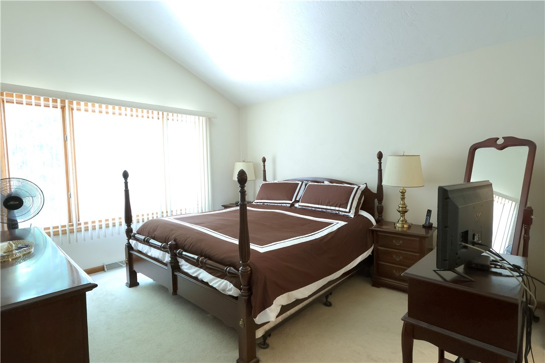 106 Hedgewood Circle