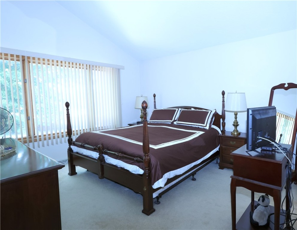 106 Hedgewood Circle