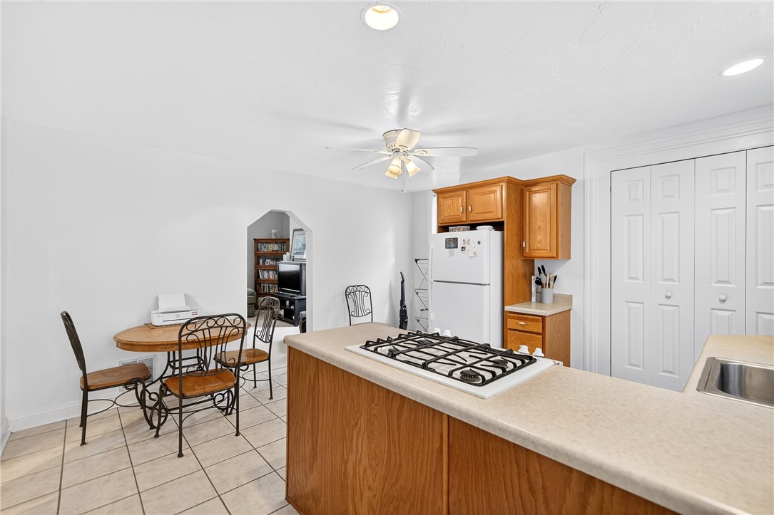 1216/1218 Clark Street