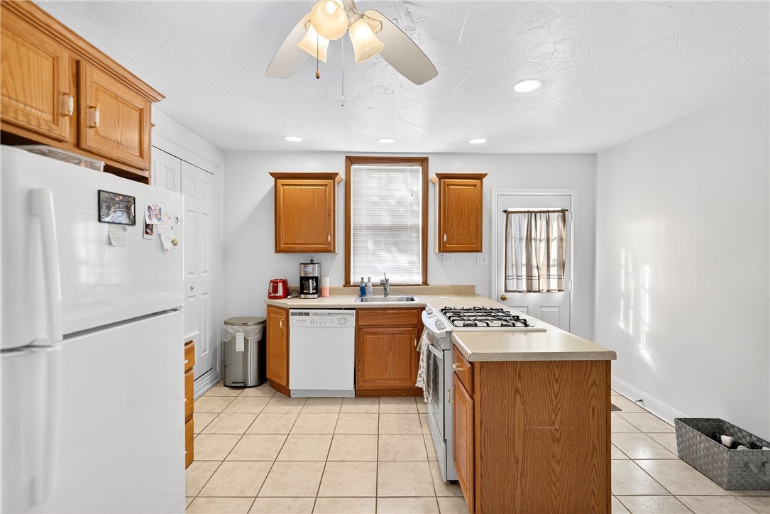 1216/1218 Clark Street