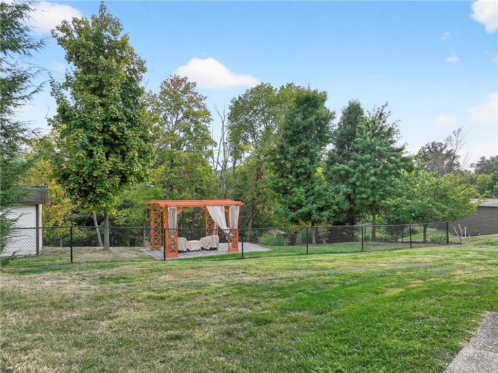 1216/1218 Clark Street