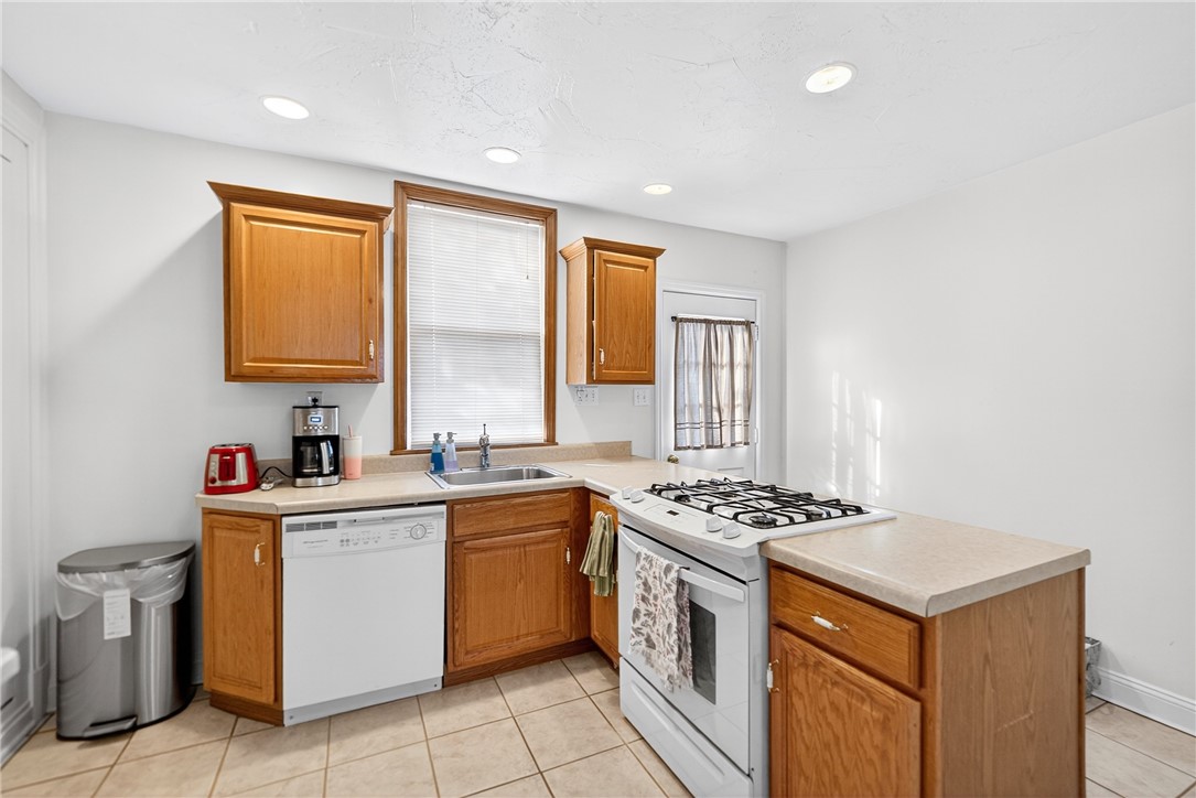 1216/1218 Clark Street