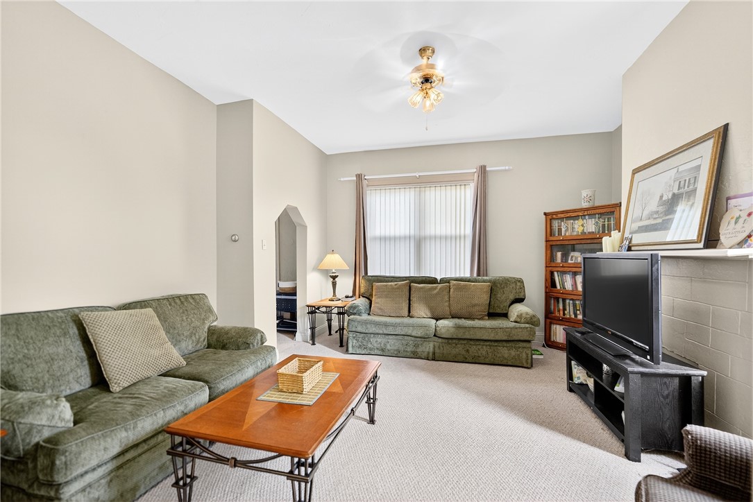 1216/1218 Clark Street