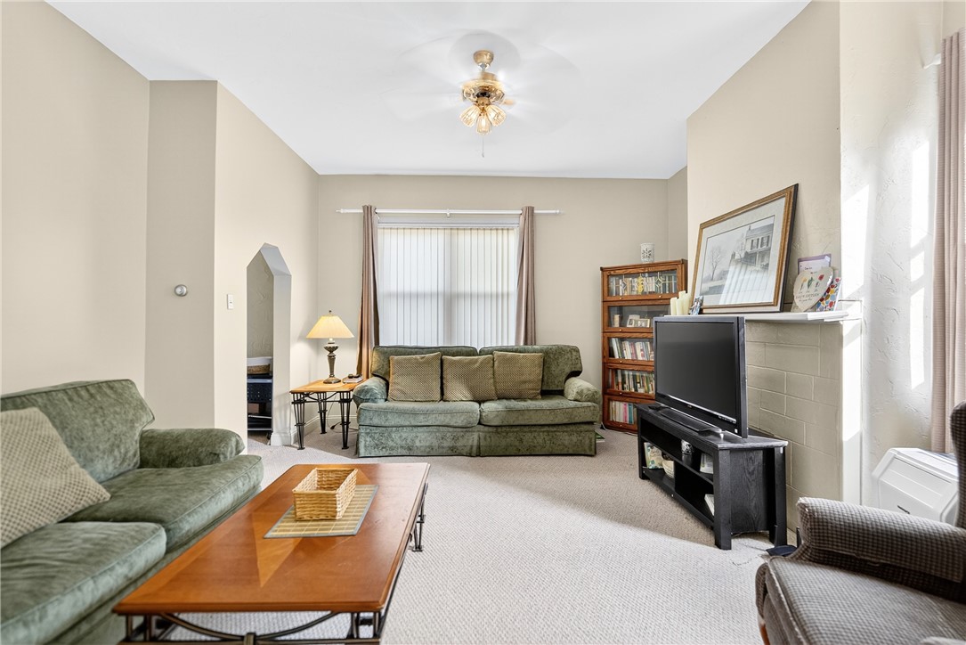 1216/1218 Clark Street