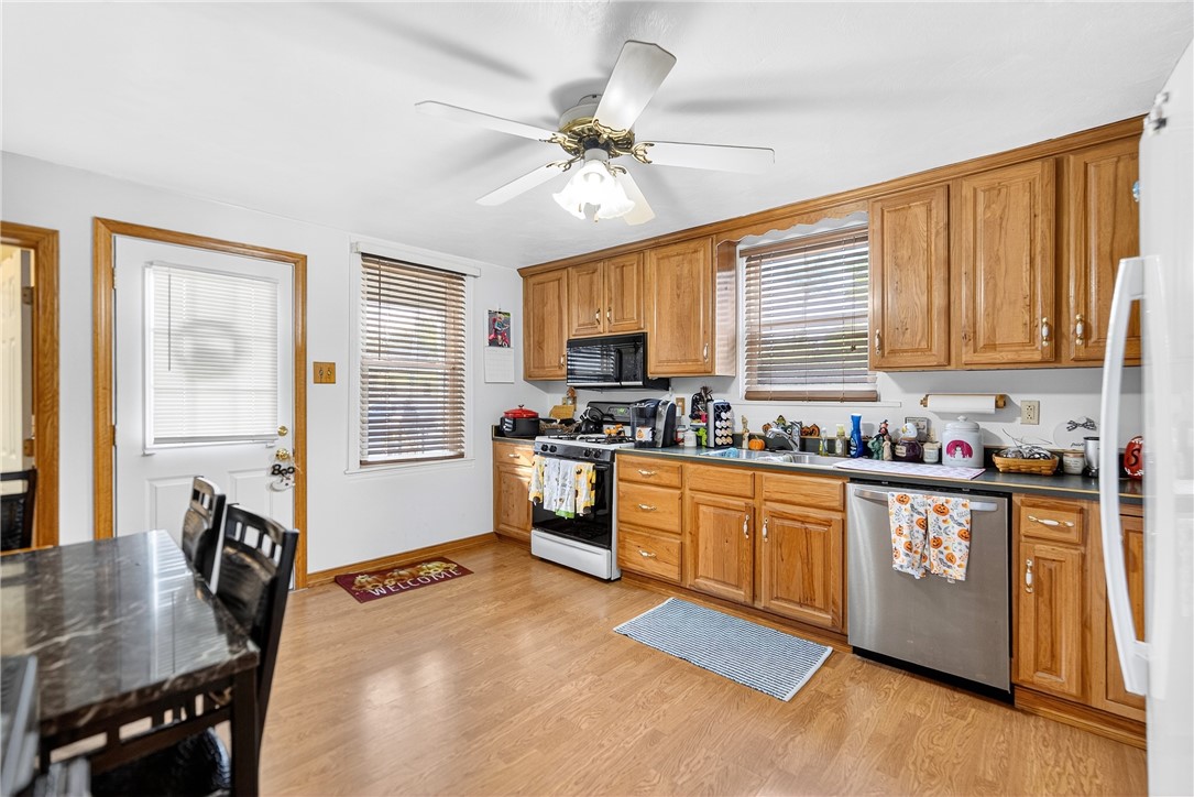 1216/1218 Clark Street