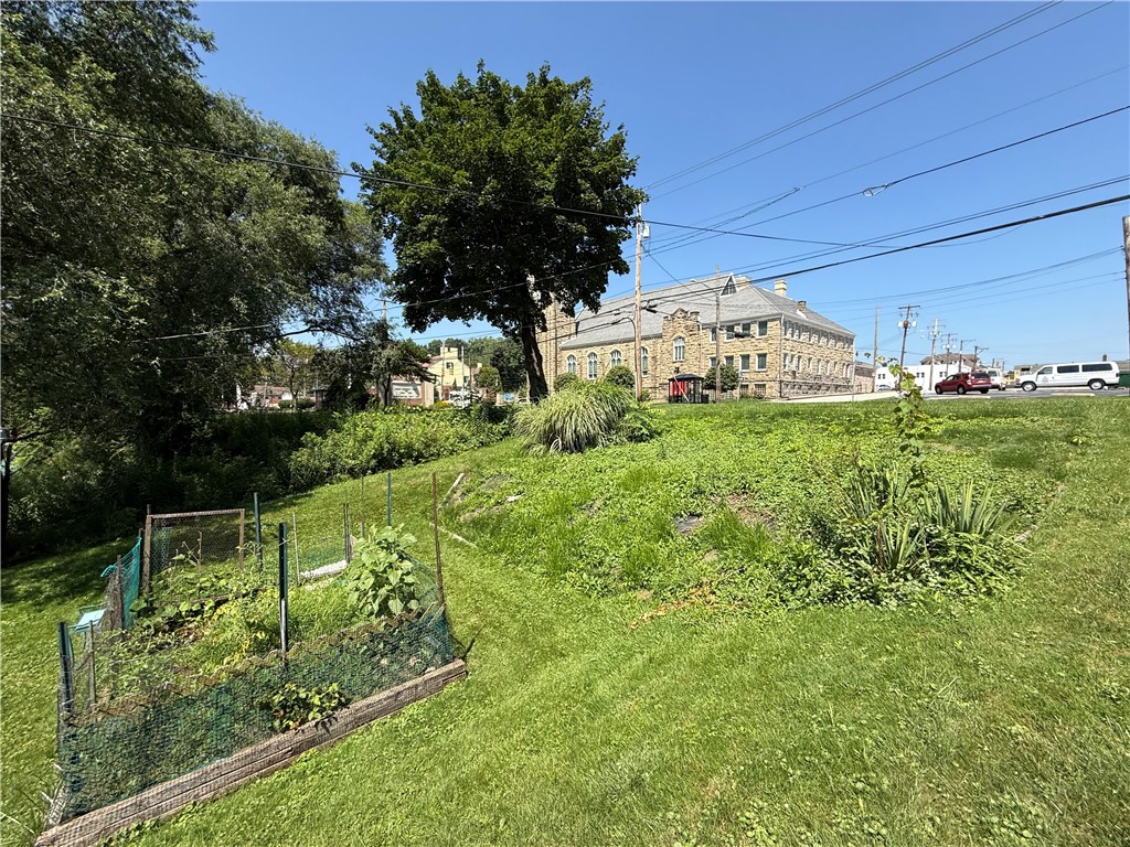 218 Pennsylvania Ave