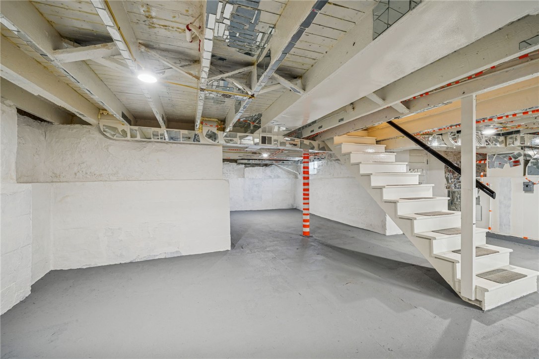 1280 Armstrong Street