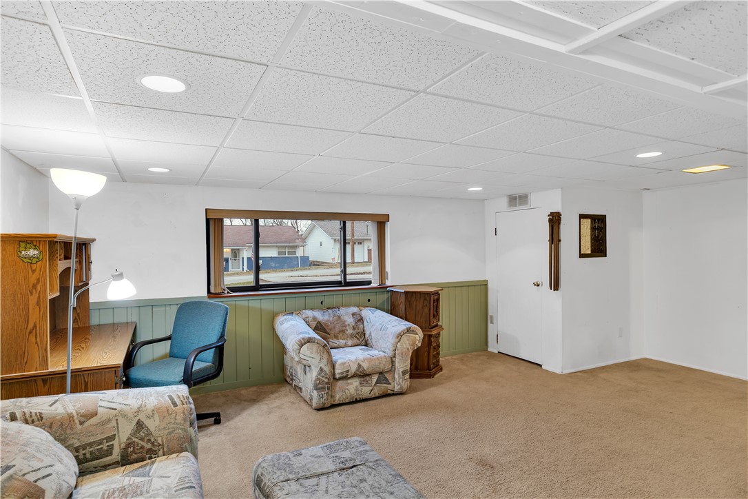 911 QUAKER DR.
