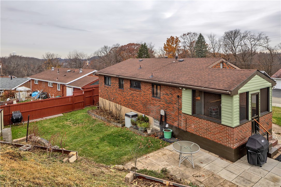 911 QUAKER DR.