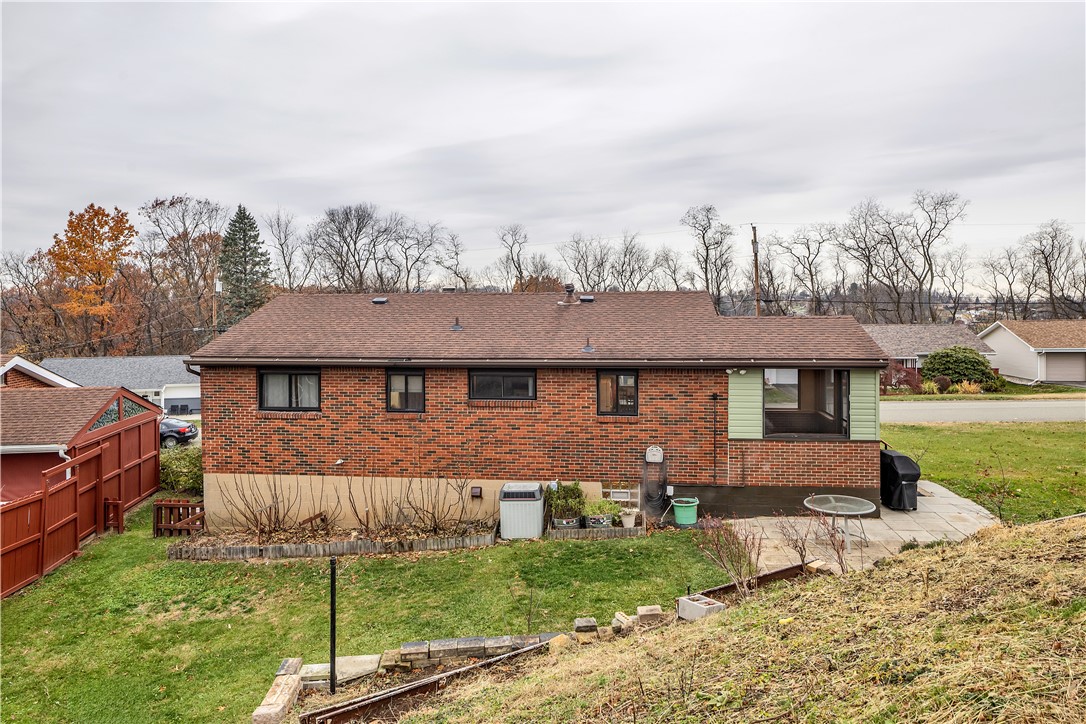 911 QUAKER DR.