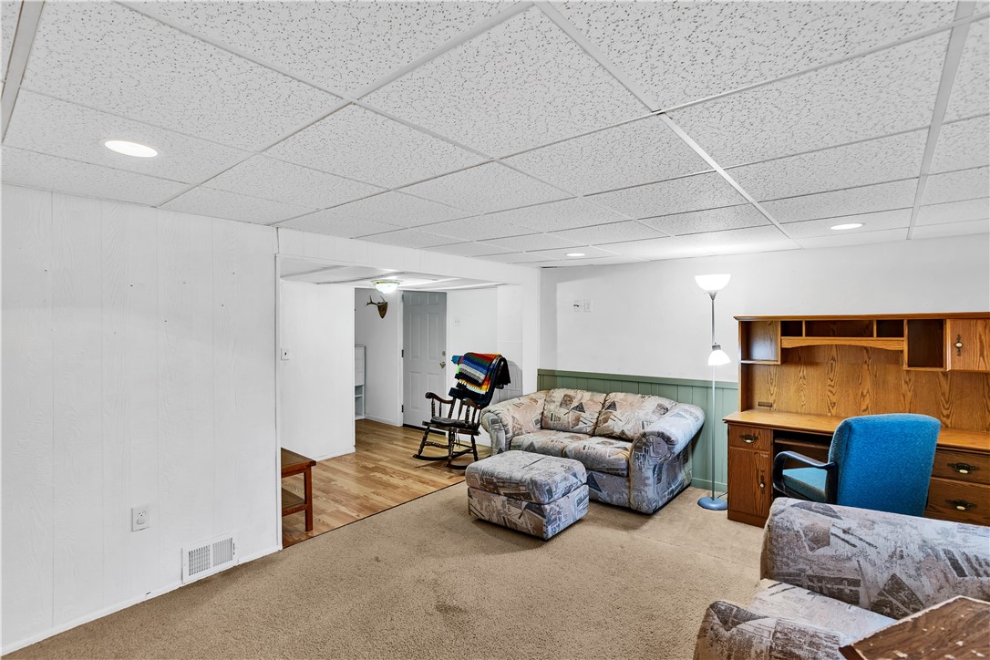 911 QUAKER DR.