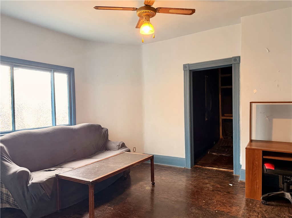 801 Cowan Ave