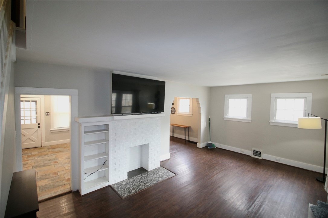 225 Harrison Ave