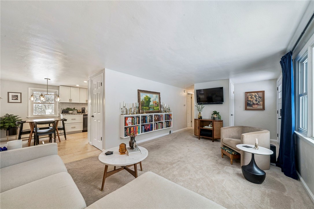 1521 Robbins Station Rd