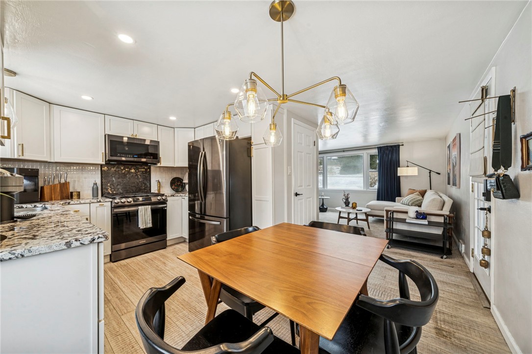 1521 Robbins Station Rd