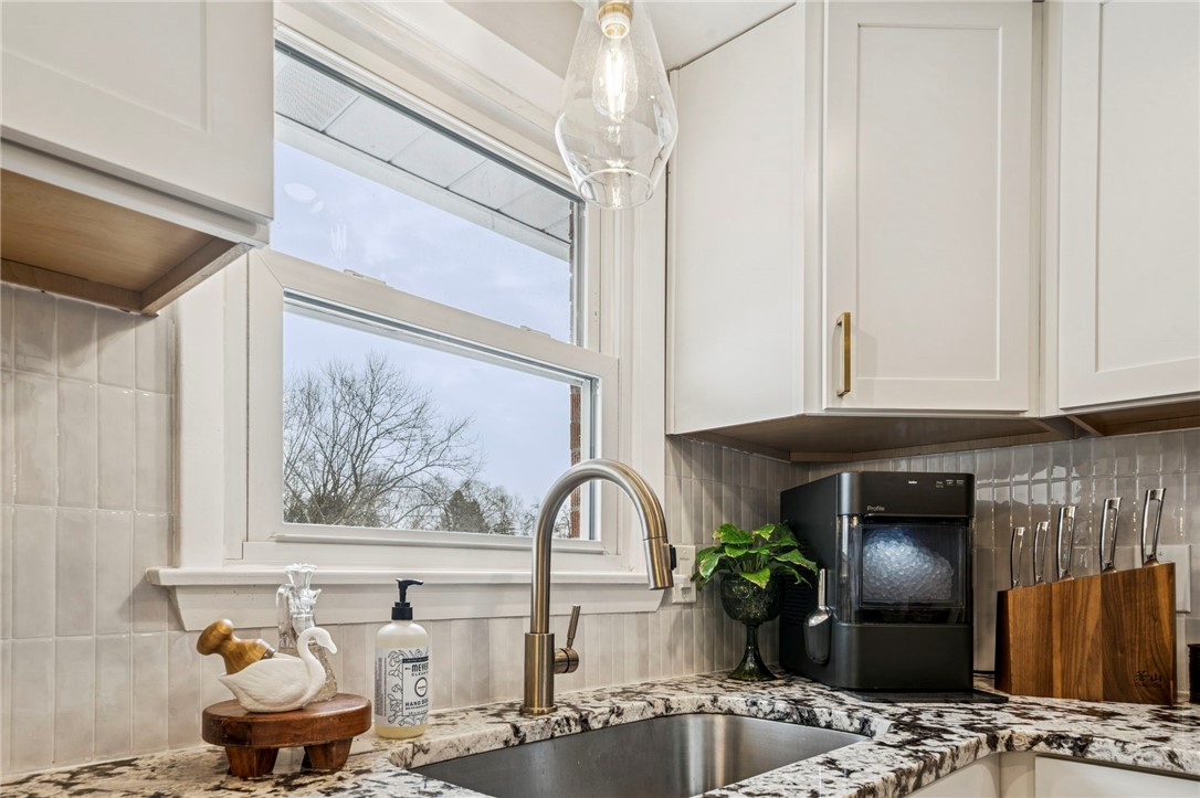 1521 Robbins Station Rd