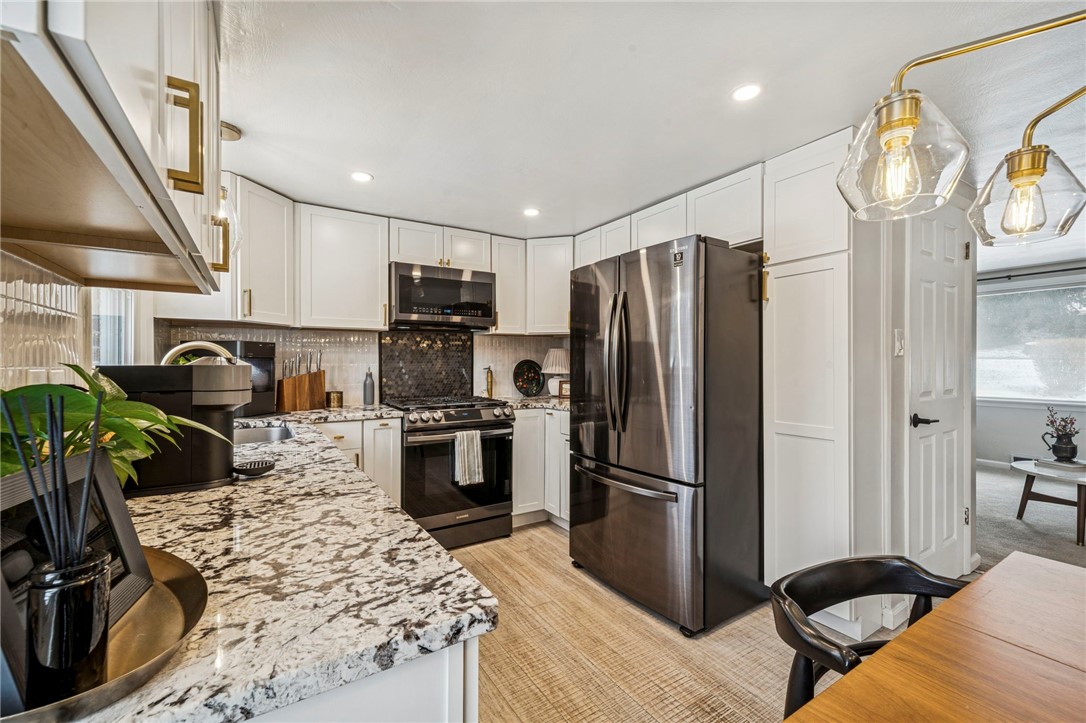 1521 Robbins Station Rd