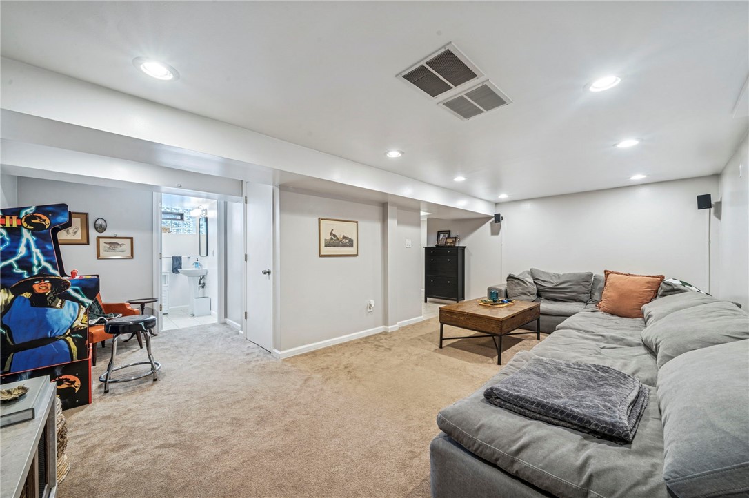 1521 Robbins Station Rd