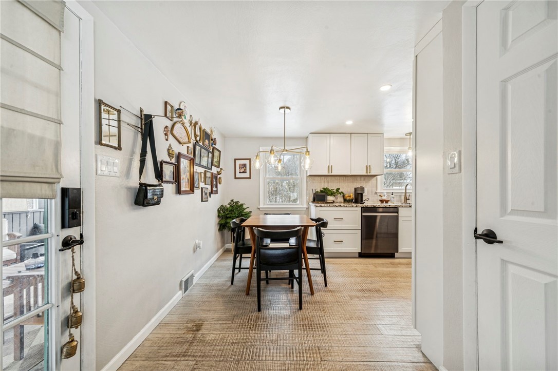 1521 Robbins Station Rd