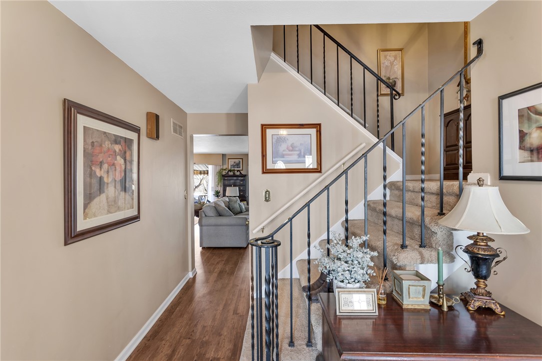 422 Edgetree Ln