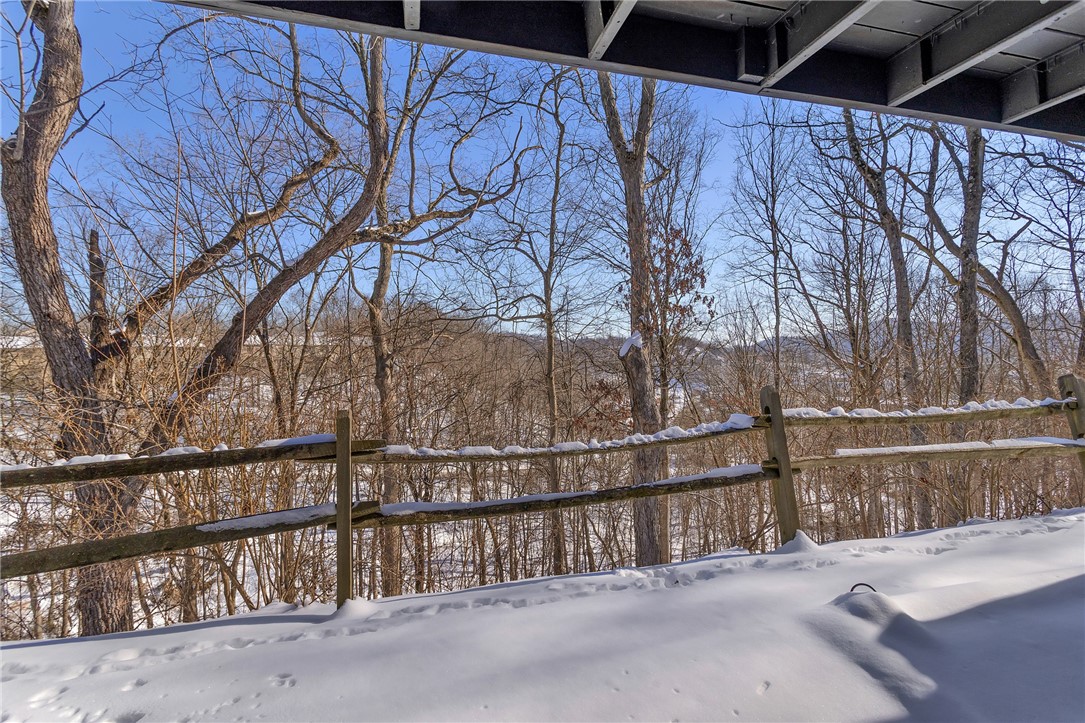422 Edgetree Ln