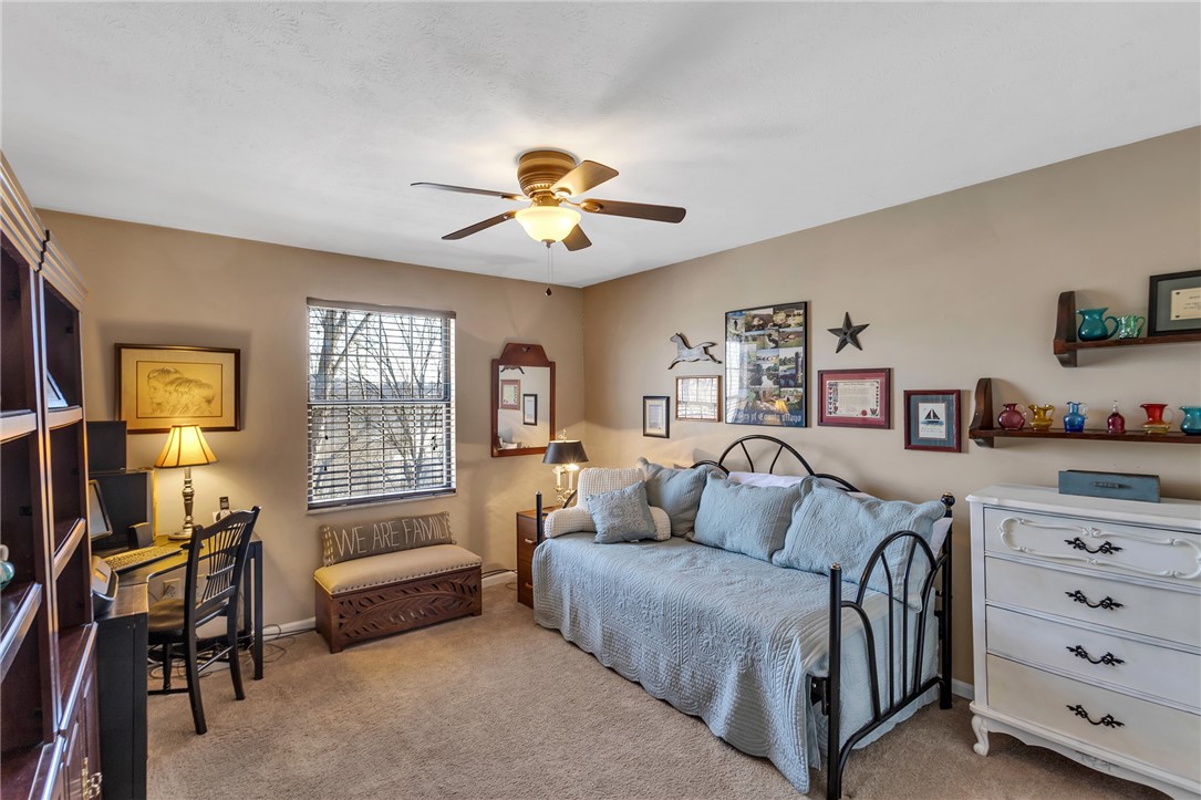 422 Edgetree Ln