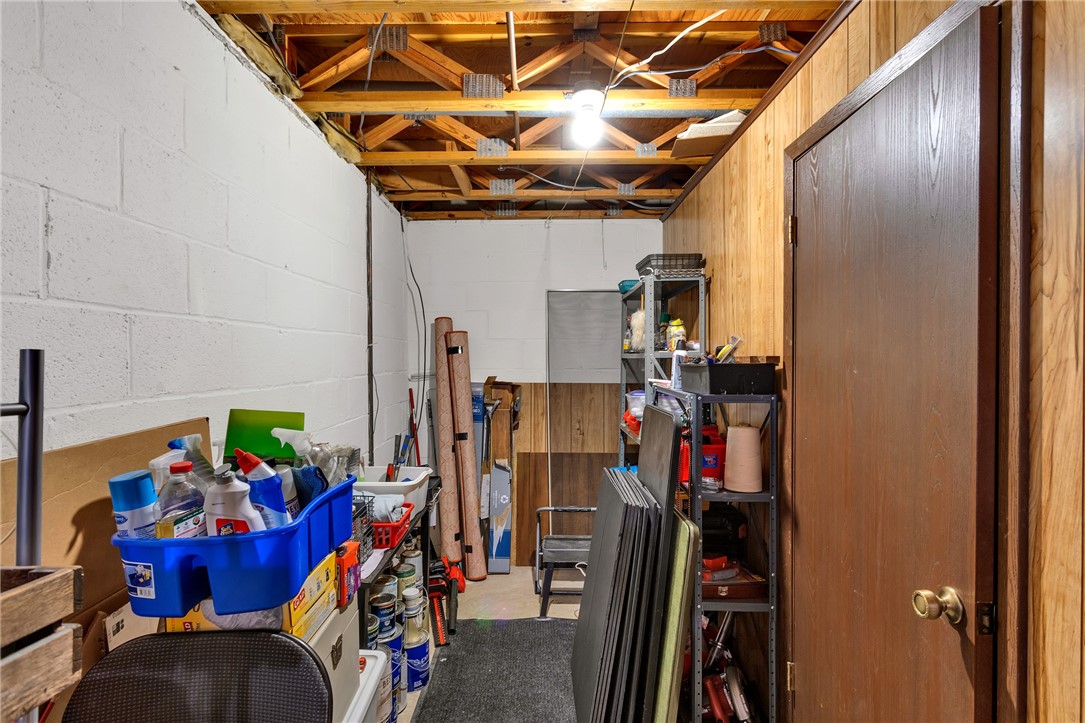 422 Edgetree Ln