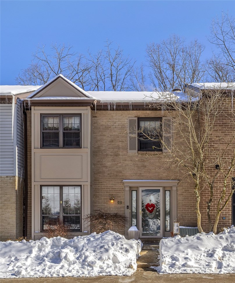 422 Edgetree Ln