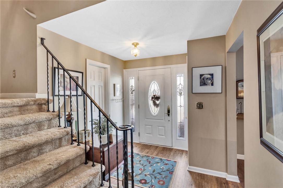 422 Edgetree Ln