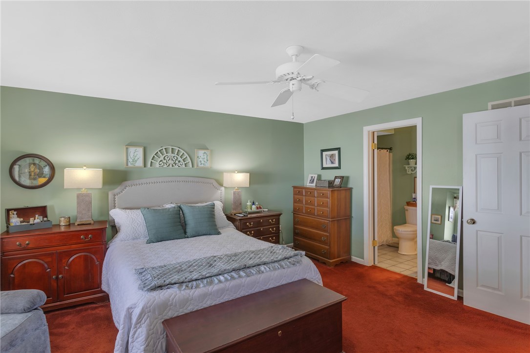 422 Edgetree Ln