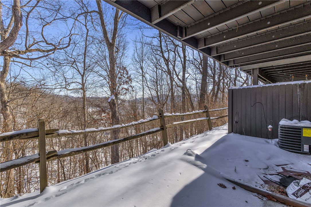 422 Edgetree Ln