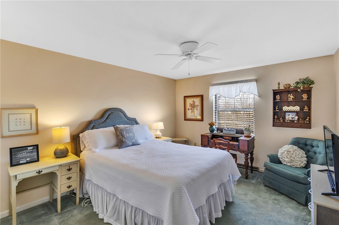 422 Edgetree Ln