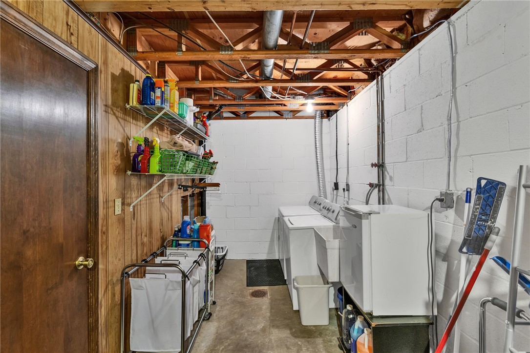 422 Edgetree Ln