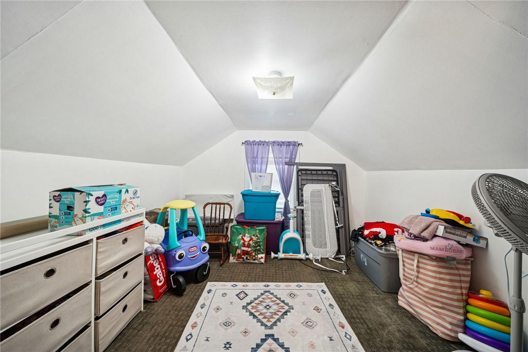725 3rd Ave