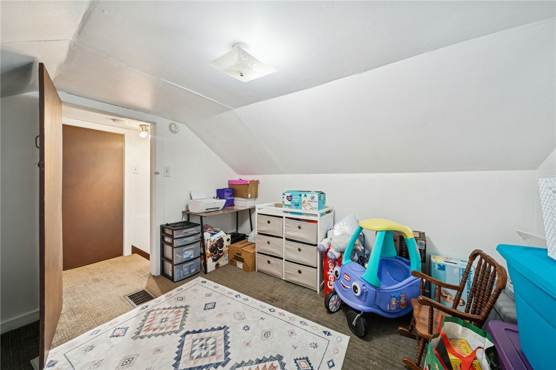 725 3rd Ave