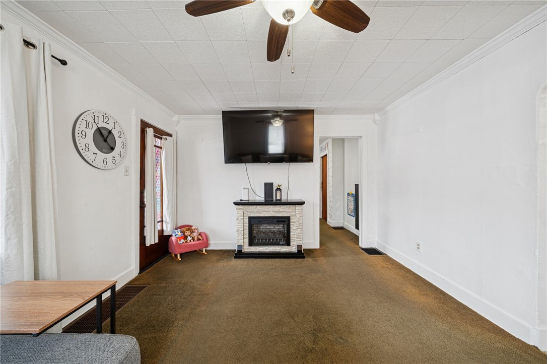 725 3rd Ave