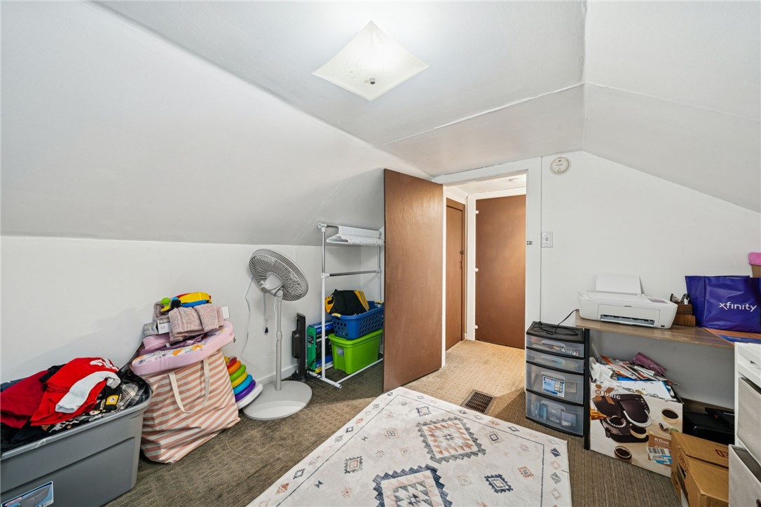 725 3rd Ave
