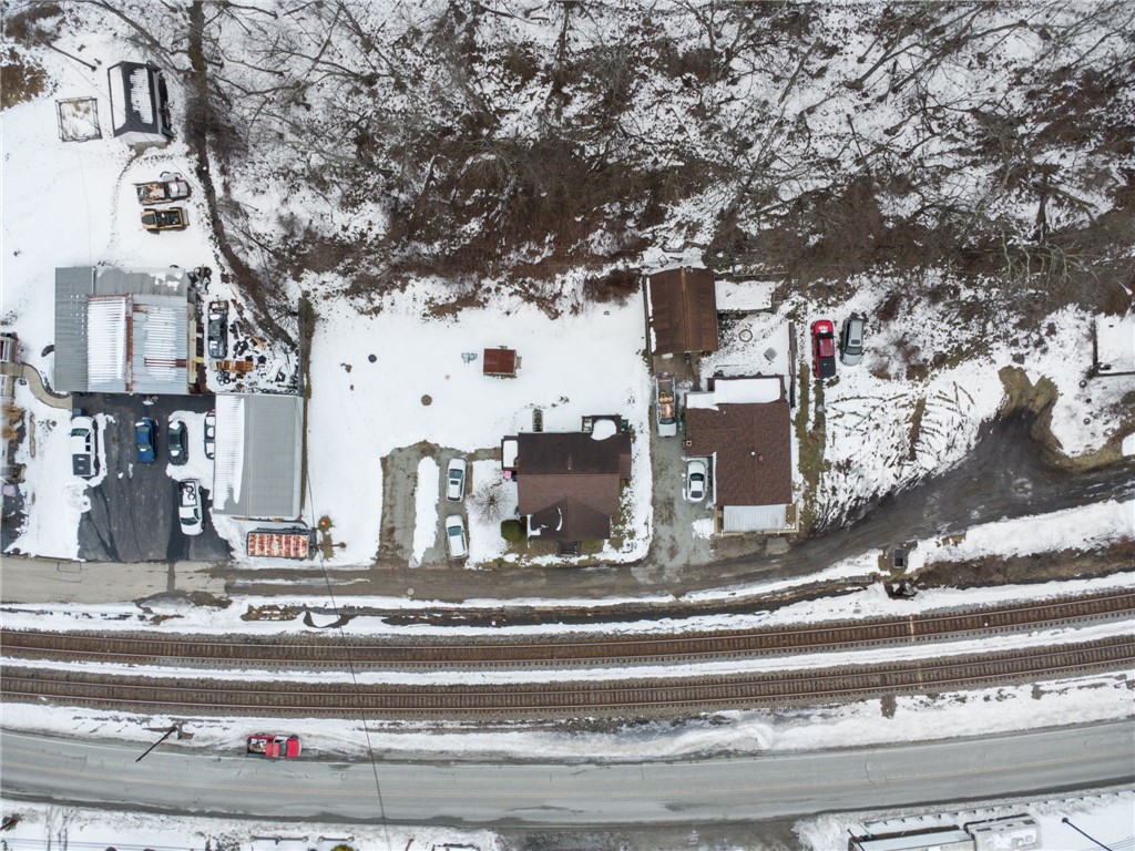 725 3rd Ave