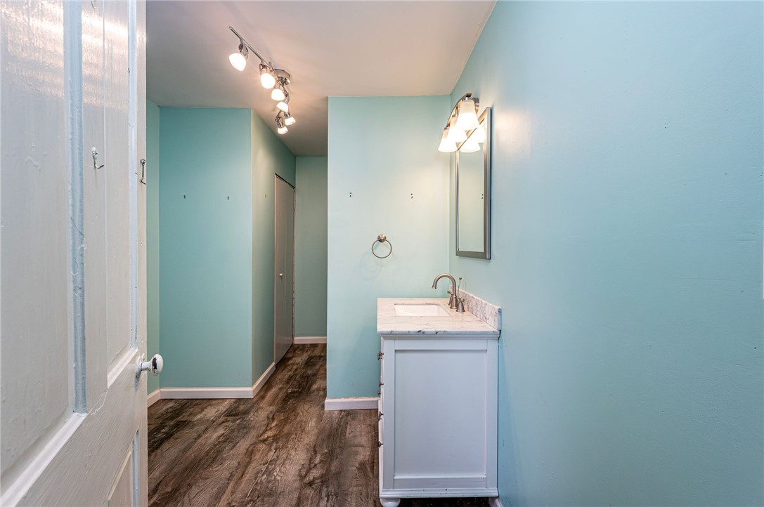 110 Barber Shop Alley