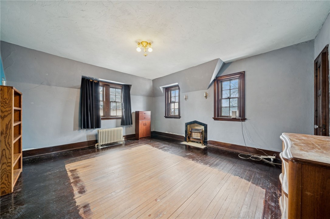 419 N Main St